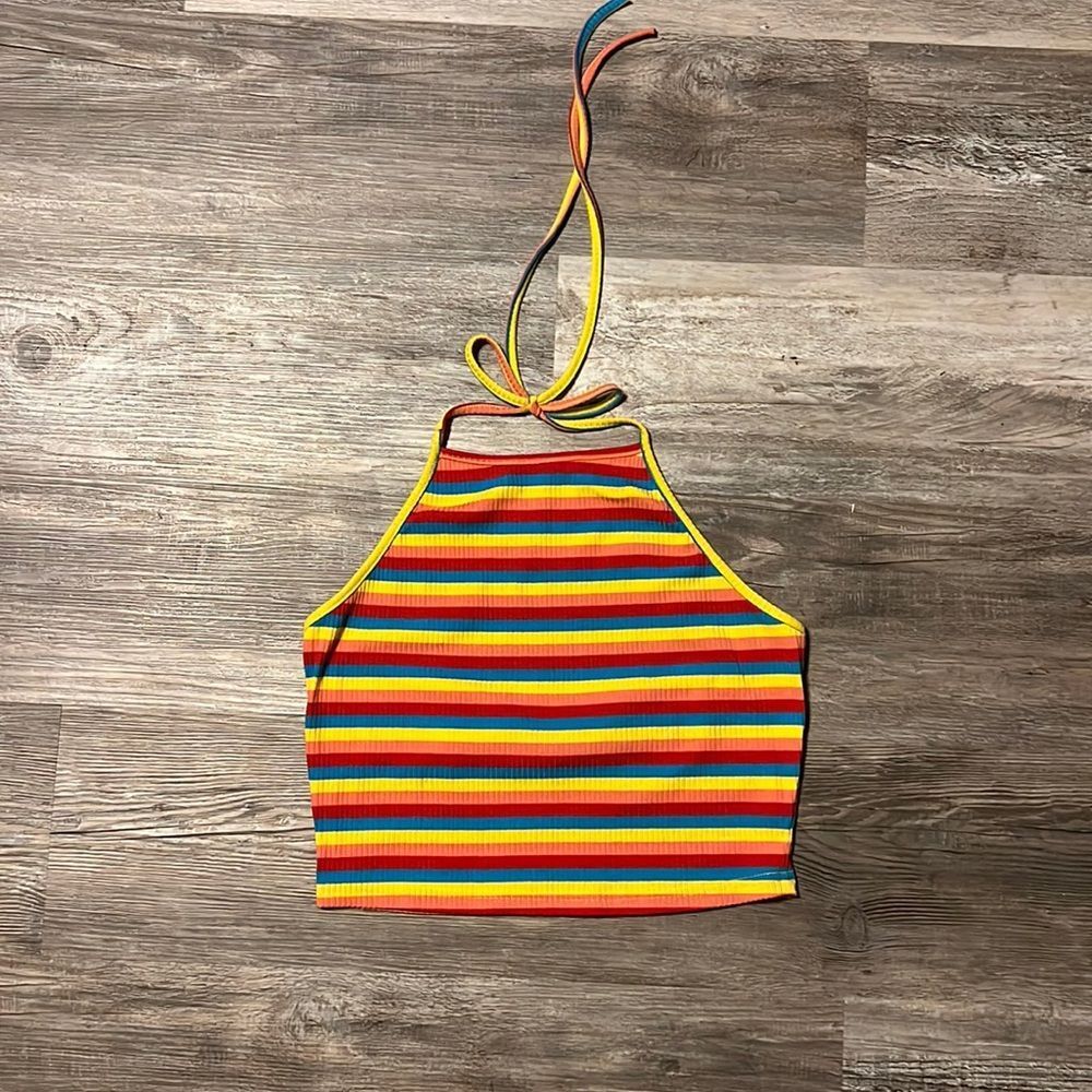 Stripe croptop with neck strings